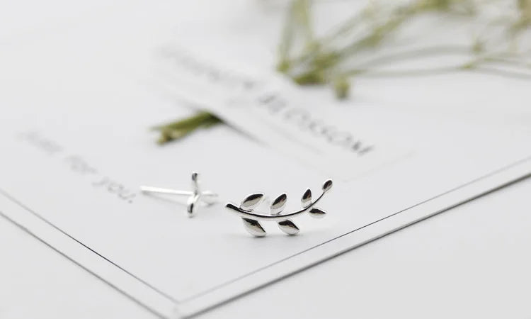 925 Sterlingsilber blättrige Ohrringe