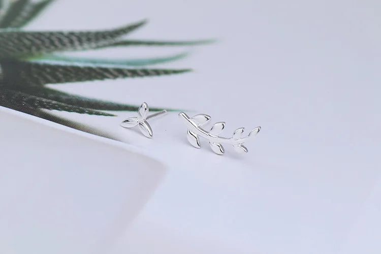 925 Sterlingsilber blättrige Ohrringe
