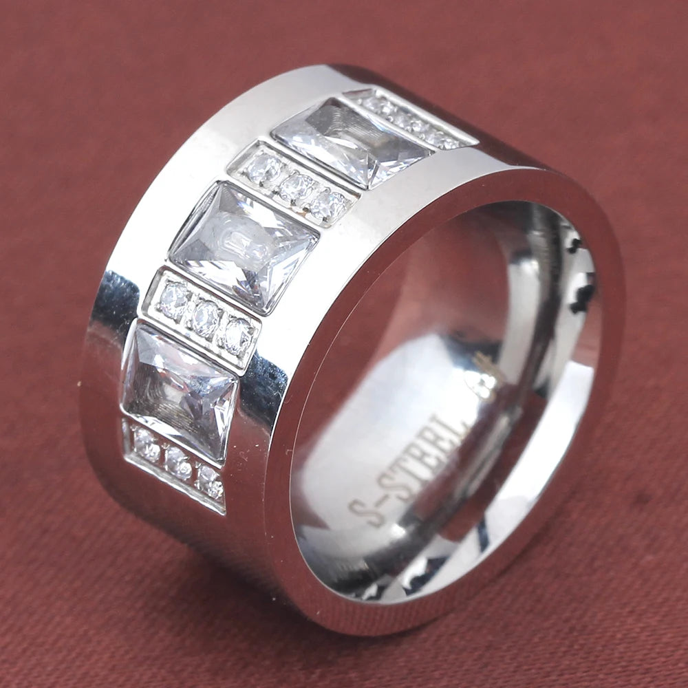 Frauenring aus Edelstahl mit Zirkonsteine in eleganter Steinoptik in silber