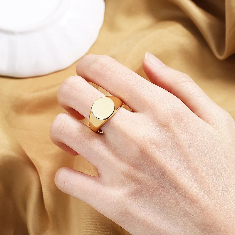 Zahle2 get 3 !!!! Modische Ringe mit geometrischem offenem Design, glänzender schwarzer/weißer Epoxidharz-Rundscheibe und trendigem goldfarbenem Akzent – das perfekte Geschenk. Bild ändert sich links oben - Warenkorb rechts unten scrollen