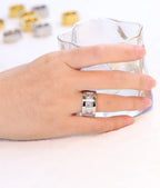 Frauenring aus Edelstahl mit Zirkonsteine in eleganter Steinoptik in silber