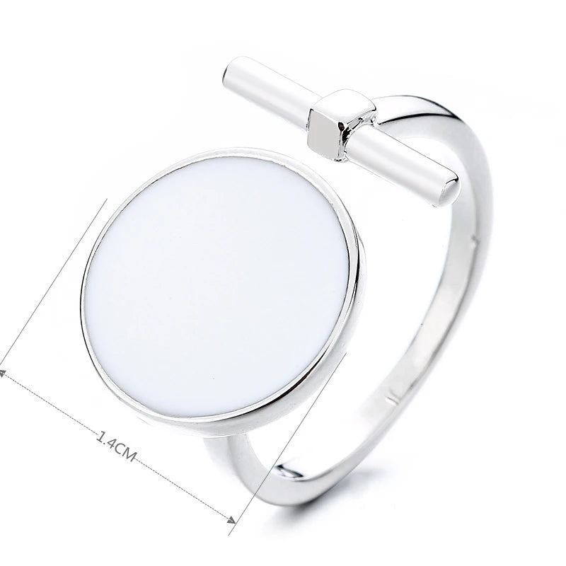 Zahle2 get 3 !!!! Modische Ringe mit geometrischem offenem Design, glänzender schwarzer/weißer Epoxidharz-Rundscheibe und trendigem goldfarbenem Akzent – das perfekte Geschenk. Bild ändert sich links oben - Warenkorb rechts unten scrollen