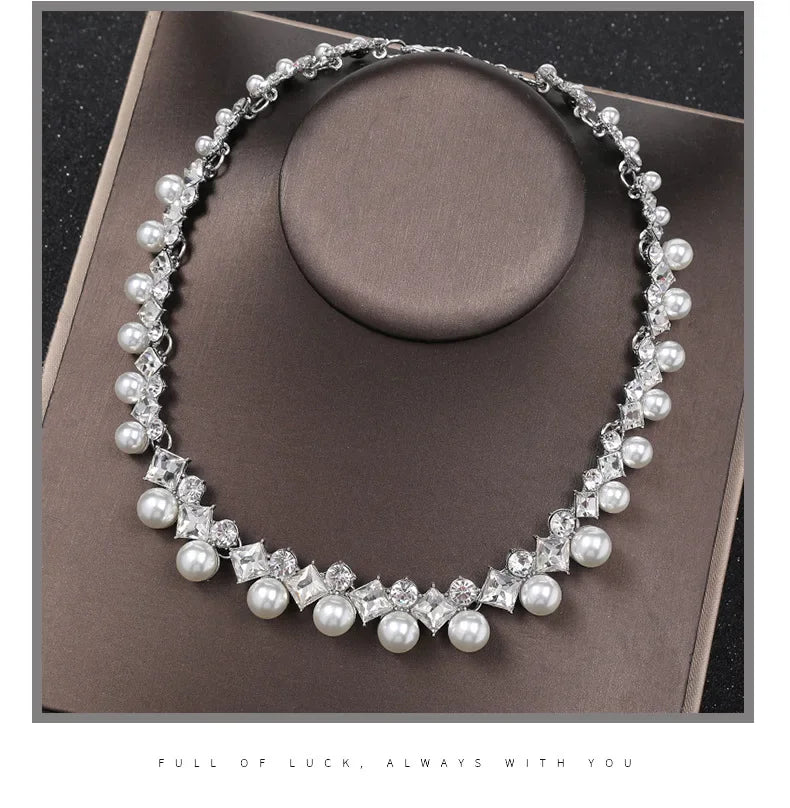 Luxuriöses Edelstein-Halsketten-Set für Damen