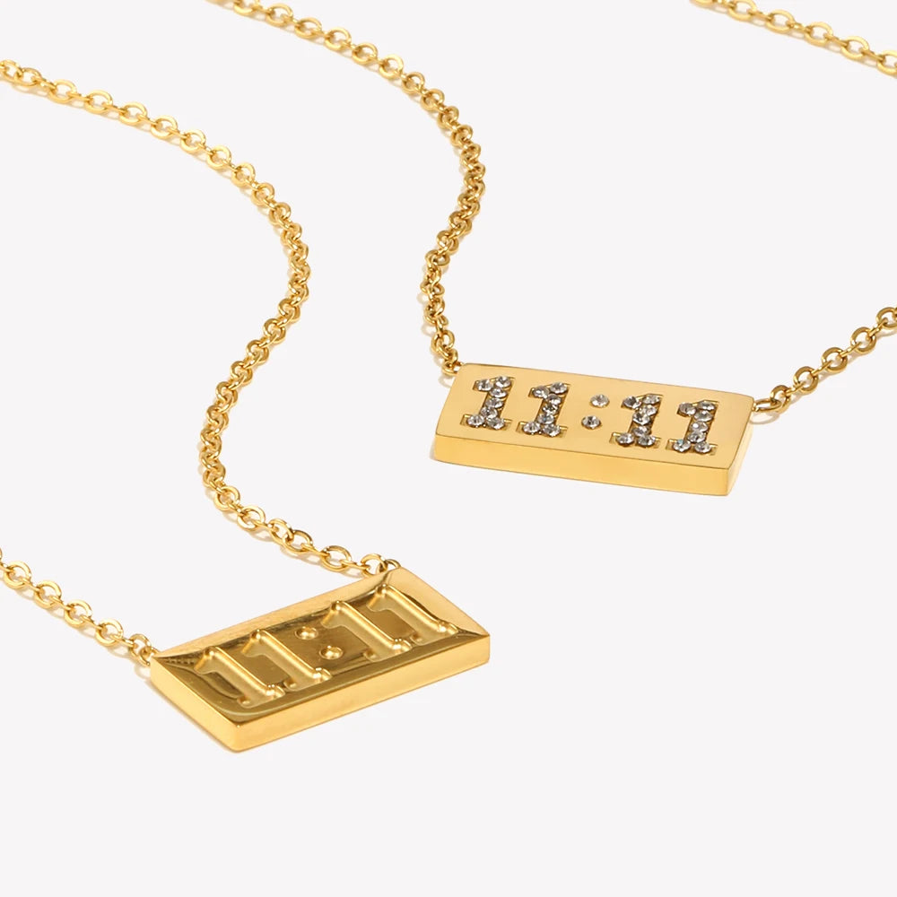 11:11 Rechteckige Halskette mit Anhängerplatte 18k vergoldet