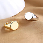 Zahle2 get 3 !!!! Modische Ringe mit geometrischem offenem Design, glänzender schwarzer/weißer Epoxidharz-Rundscheibe und trendigem goldfarbenem Akzent – das perfekte Geschenk. Bild ändert sich links oben - Warenkorb rechts unten scrollen