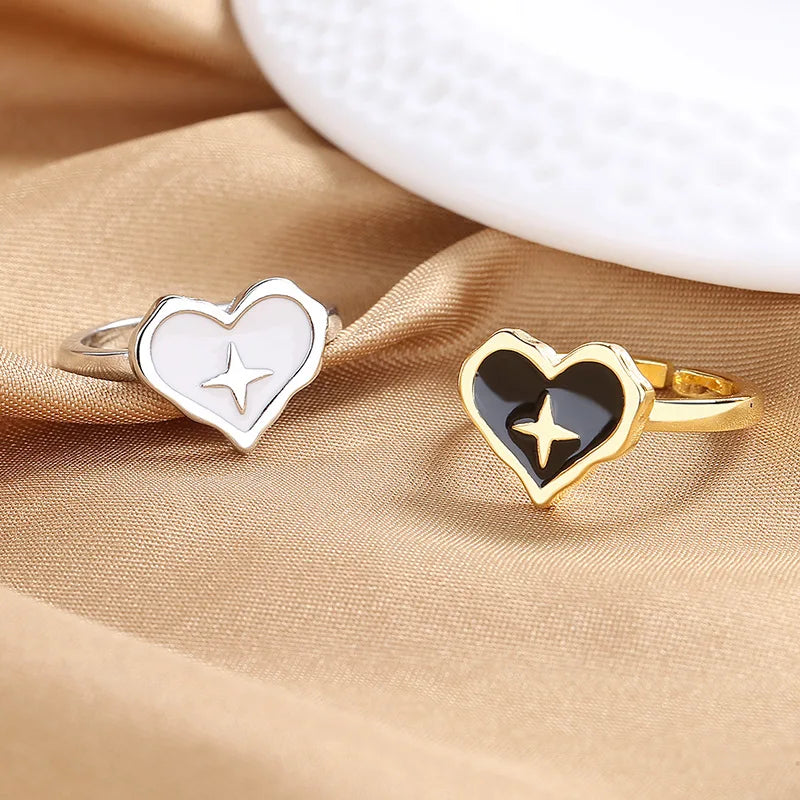 Zahle2 get 3 !!!! Modische Ringe mit geometrischem offenem Design, glänzender schwarzer/weißer Epoxidharz-Rundscheibe und trendigem goldfarbenem Akzent – das perfekte Geschenk. Bild ändert sich links oben - Warenkorb rechts unten scrollen