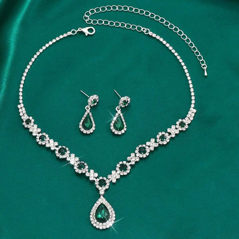 Elegantes Schmuckset aus Kristall – Halskette und Ohrringe mit Zirkonia, luxuriöses Design mit edlem Anhänger