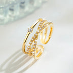 Zahle2 get 3 !!!! Modische Ringe mit geometrischem offenem Design, glänzender schwarzer/weißer Epoxidharz-Rundscheibe und trendigem goldfarbenem Akzent – das perfekte Geschenk. Bild ändert sich links oben - Warenkorb rechts unten scrollen